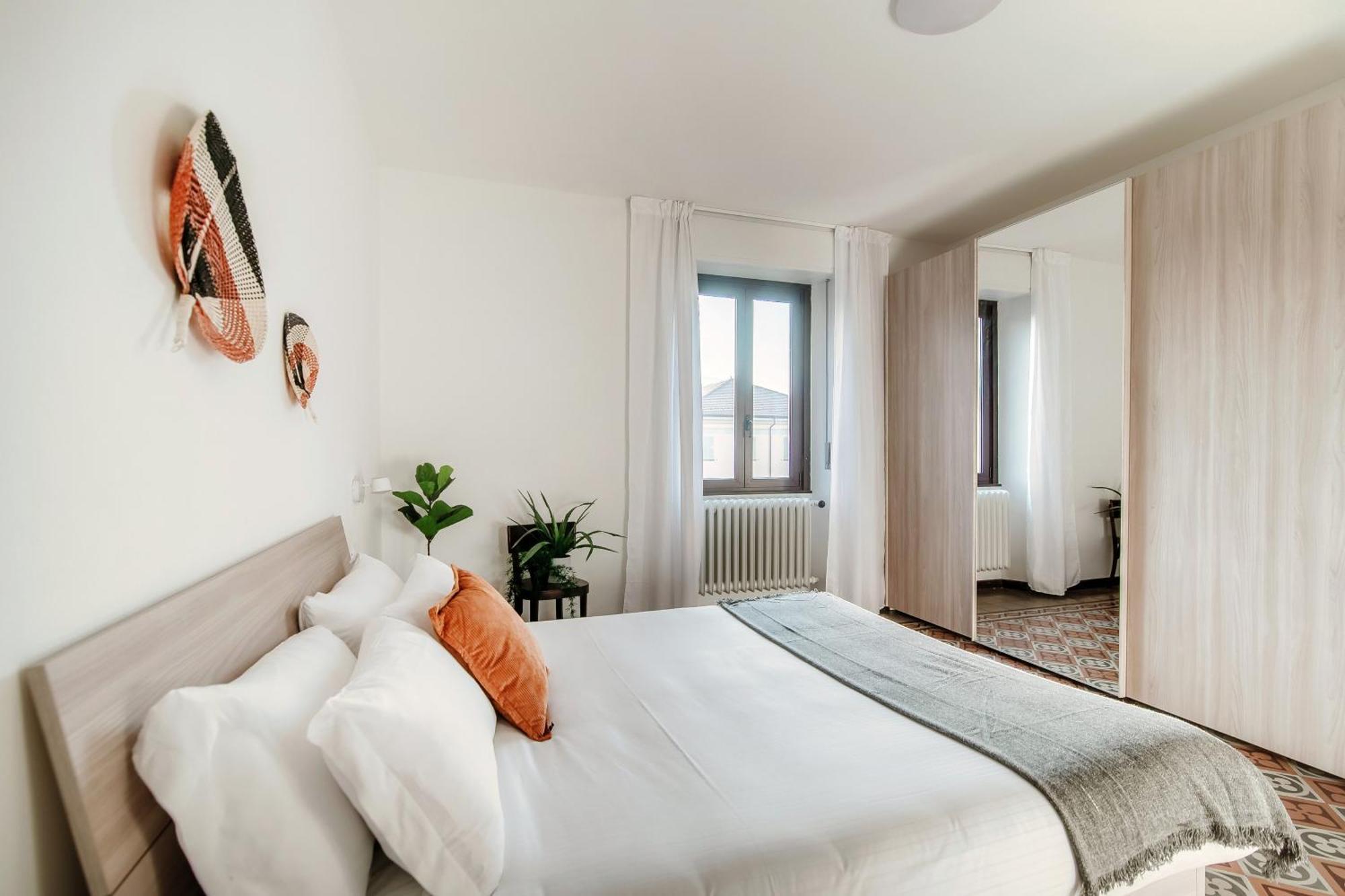 Stella Apartment By Quokka 360 - Past And Present In Como Buitenkant foto